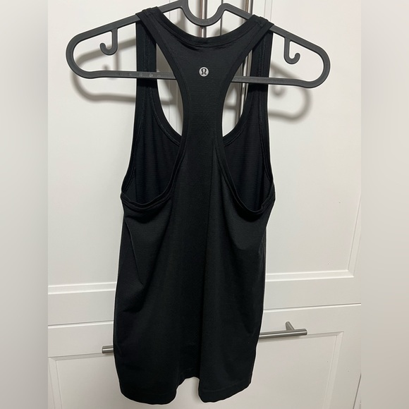 Lululemon Swiftly Tech Racerback 6/8 ? - Picture 4 of 5